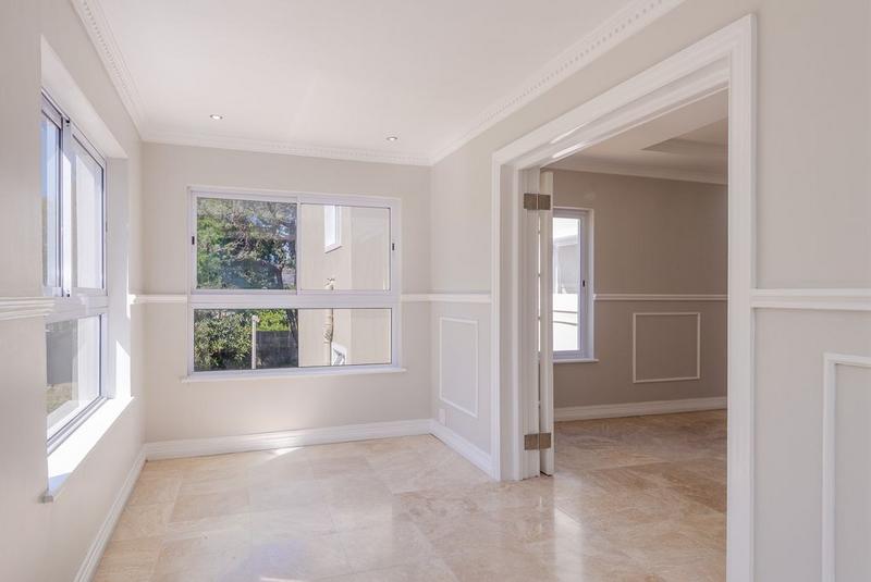 To Let 5 Bedroom Property for Rent in Constantia Western Cape